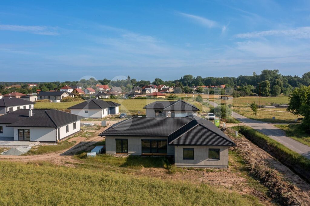 Novostavba rodinného domu 5+kk s velkou zahradou