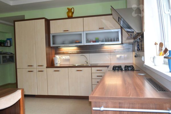 g2h_27a5f945fa6730e77c4a4d6d48643a78